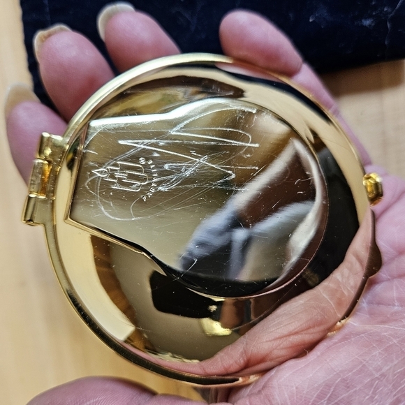 Gold-tone Partylite Clam Travel Tealight Holder Case - Picture 6 of 7